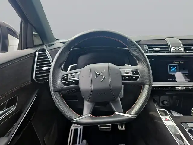 DS Automobiles DS 7 view 13