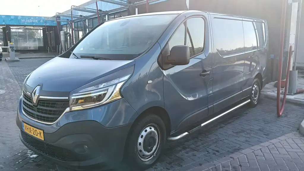 Renault Trafic 2021 из Европы — купить под ключ