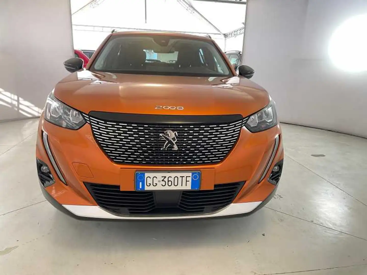 Peugeot 2008 PureTech 130 S&S EAT8 Allure Pack Orange - 2
