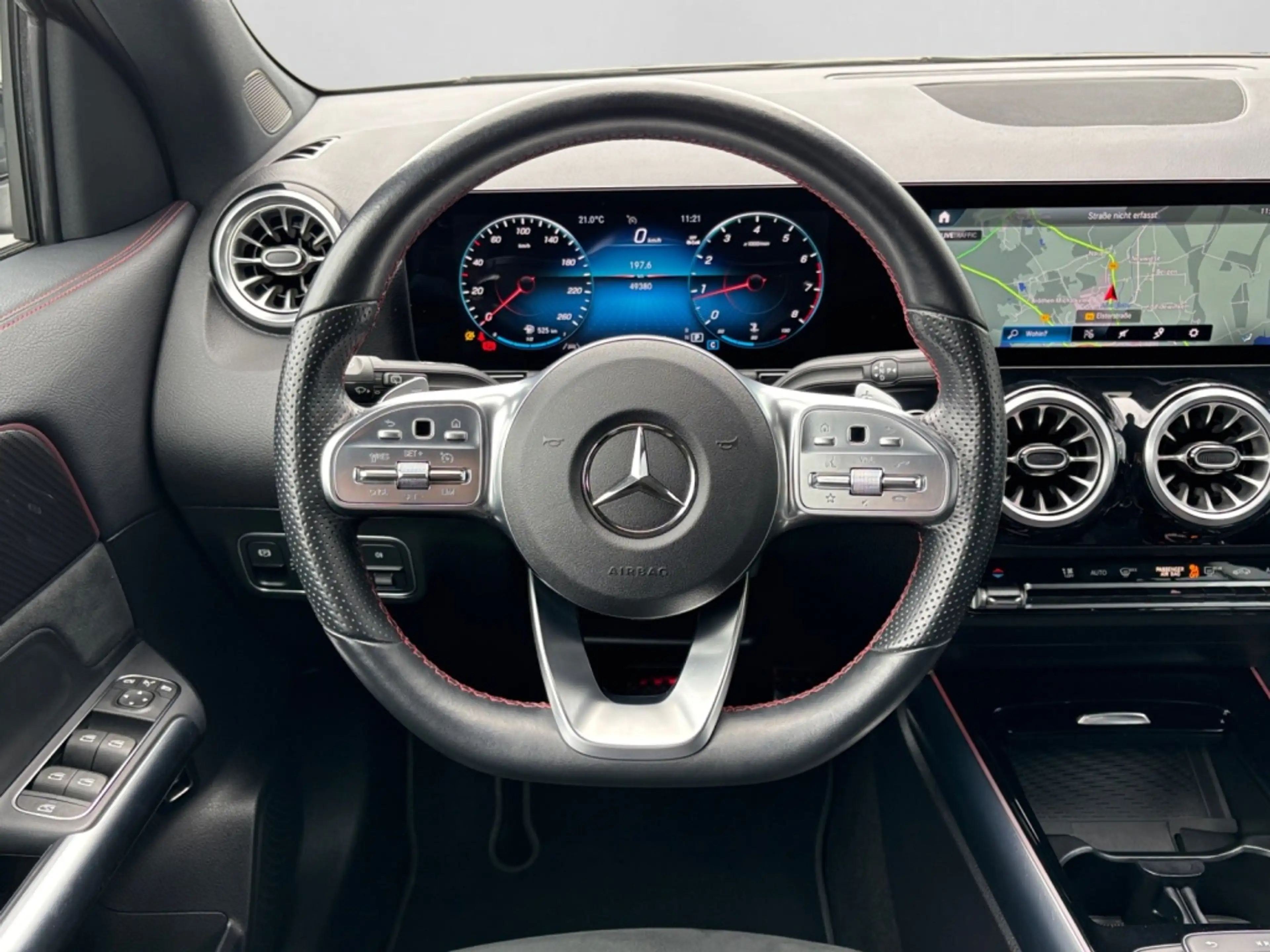 Mercedes-Benz GLA 200 AMG|NIGHT|AMBI|MBUX|SHZ|TEMP|AHK|KAM|LED — photo 9
