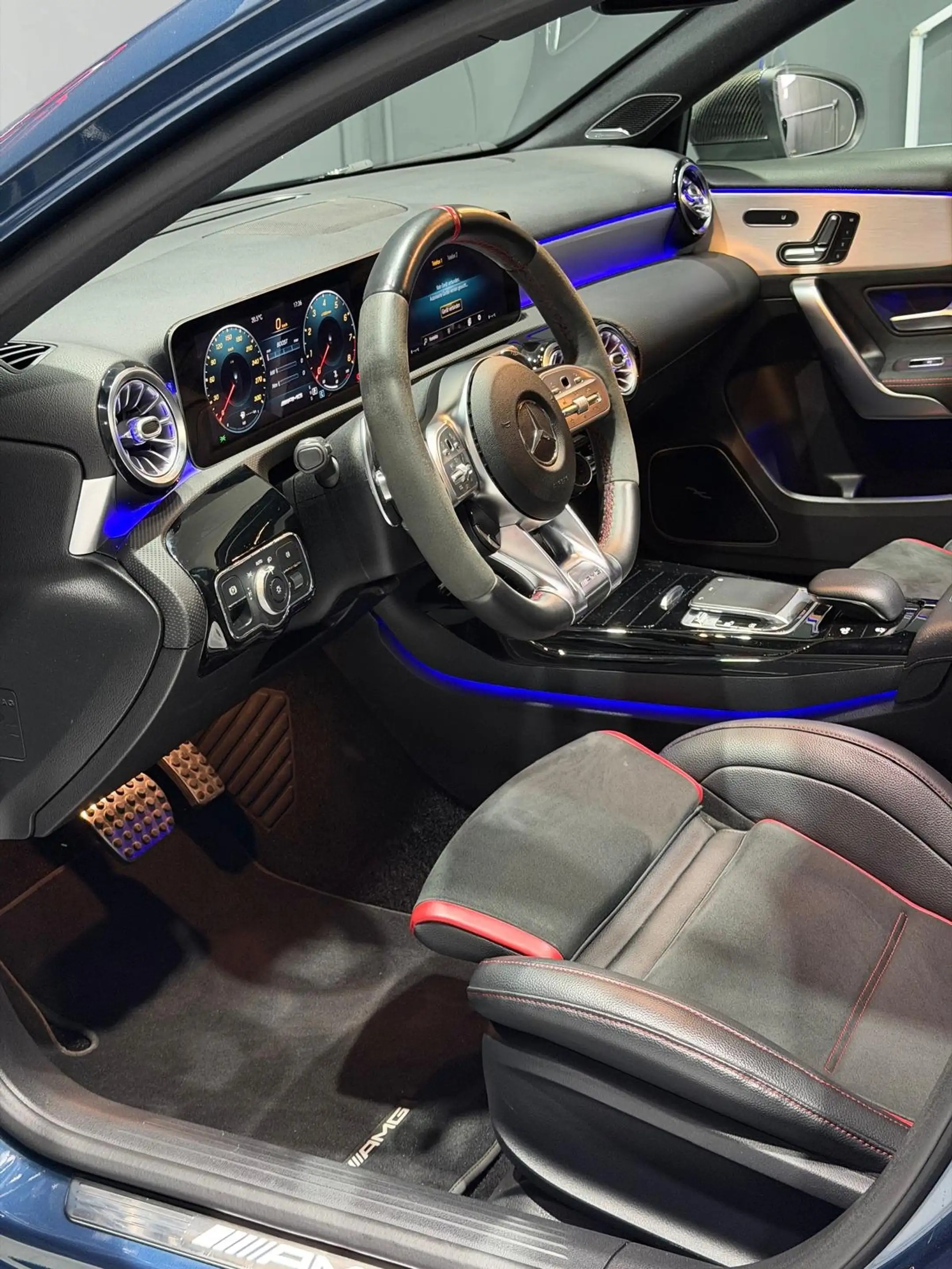 Mercedes-Benz A 45 AMG A 45 S AMG 4Matic — photo 13