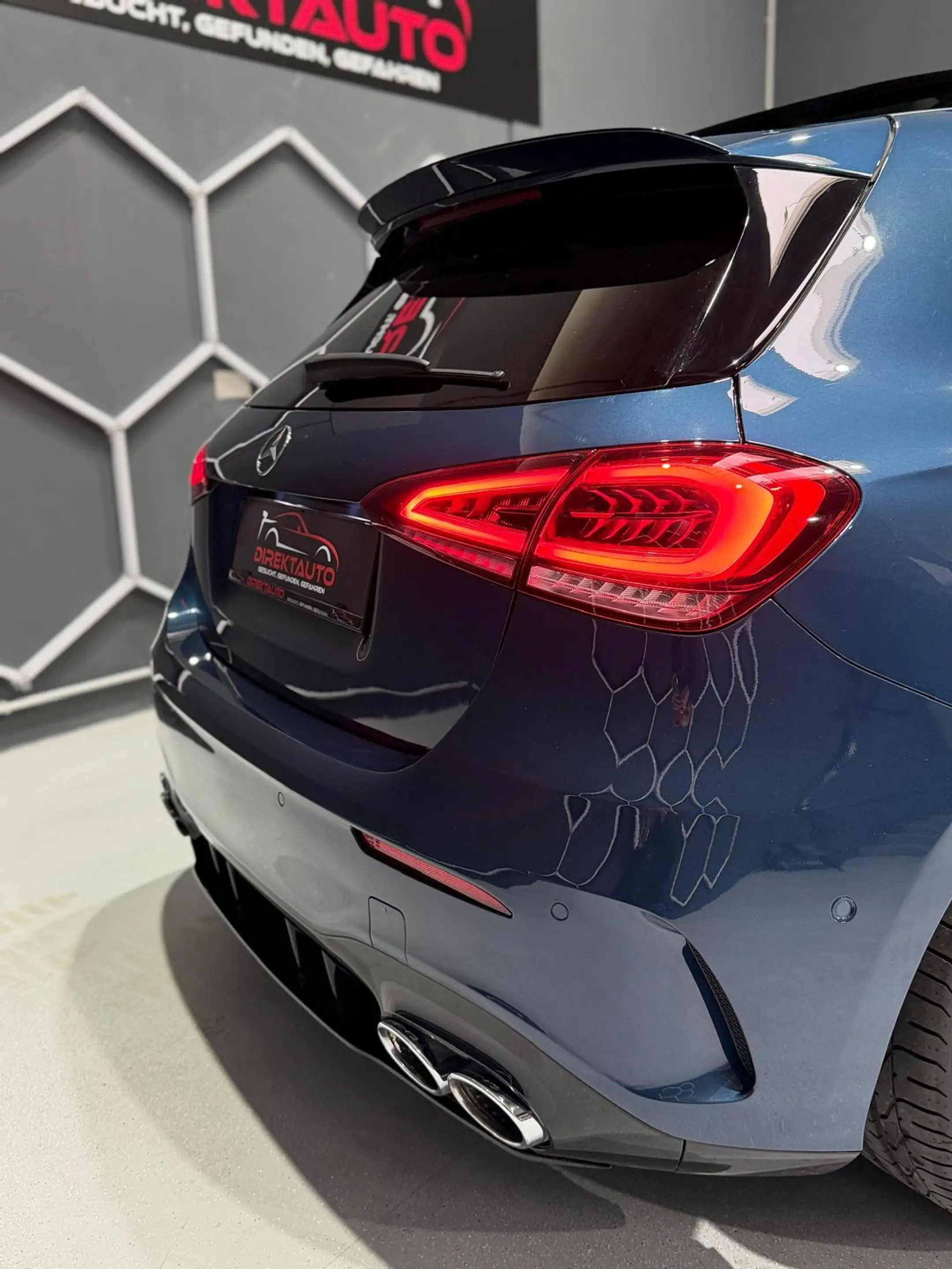 Mercedes-Benz A 45 AMG A 45 S AMG 4Matic — photo 11