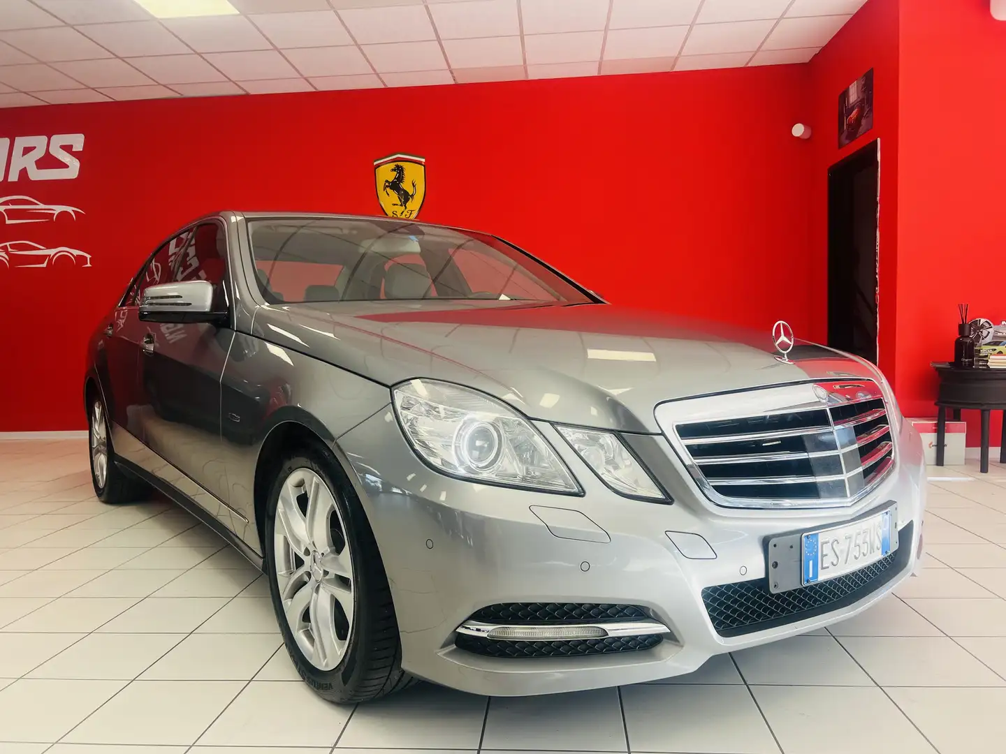 Mercedes-Benz E 350 *231CV*TETTO APRIBILE*RADAR*SEDILI VENTILATI* Grau - 1