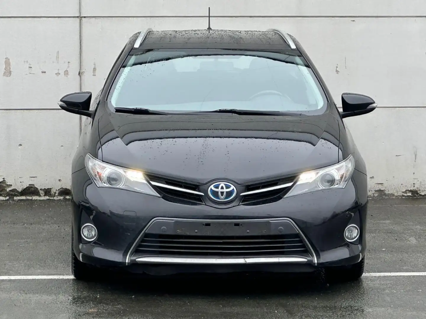 Toyota Auris 1.8 VVT-i Hybrid 6850€NETTO Noir - 2