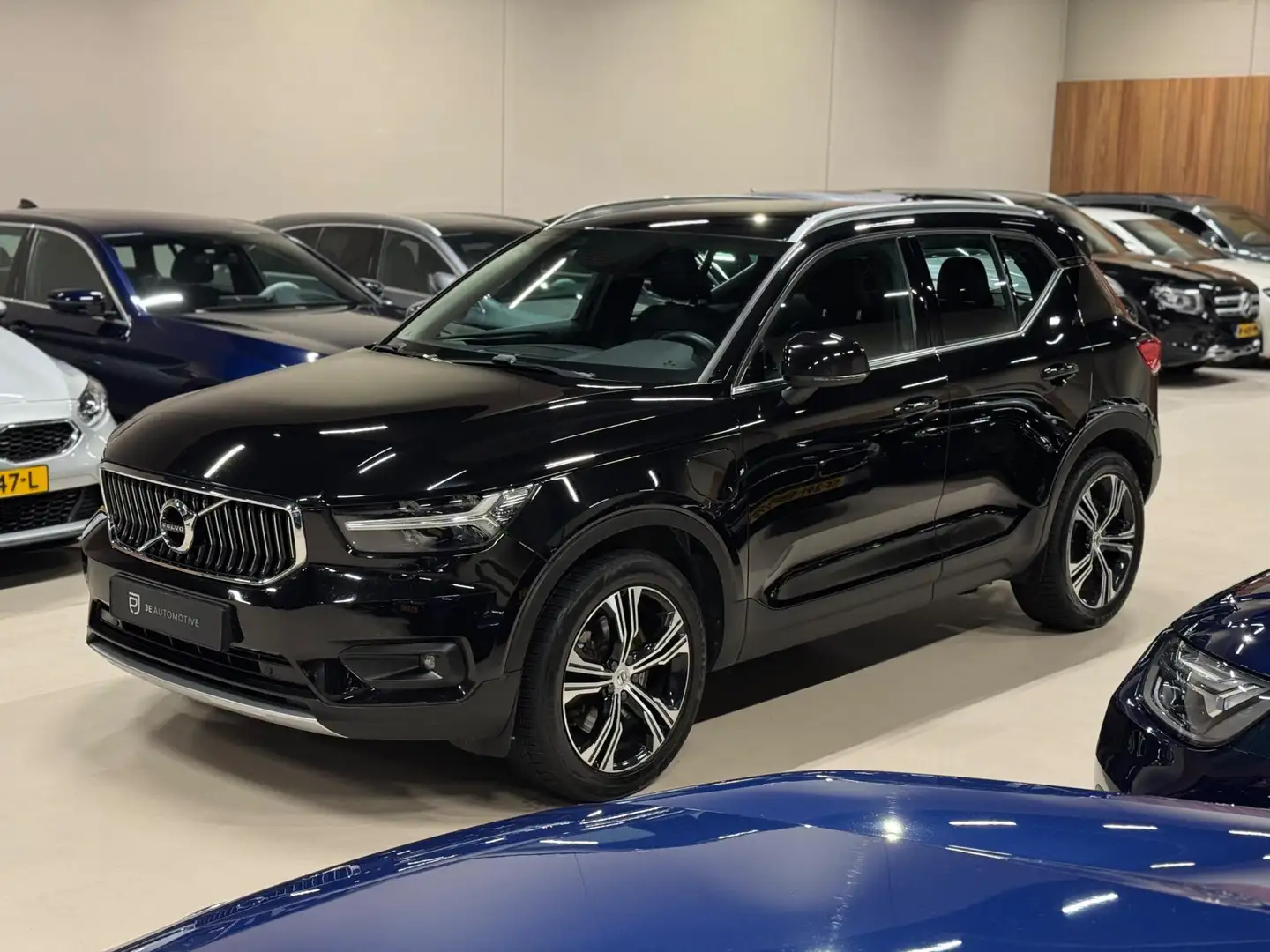 Volvo XC40 1.5 T4 211PK Recharge Plug-In, Navi, Camera, Leder Noir - 1