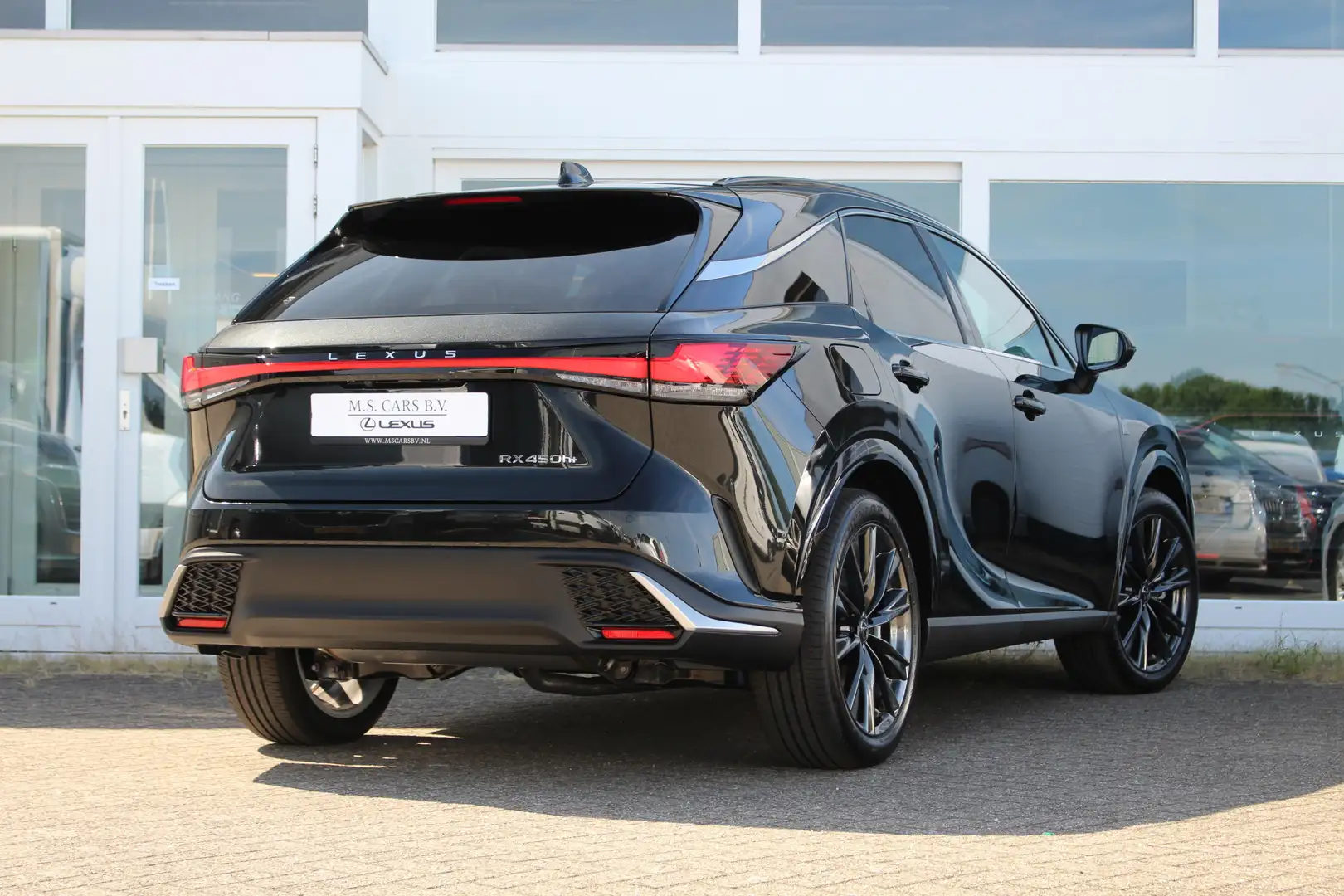 Lexus RX 450h 450h+ Plug-in Hybrid F-Sport Design I Panoramadak Zwart - 2