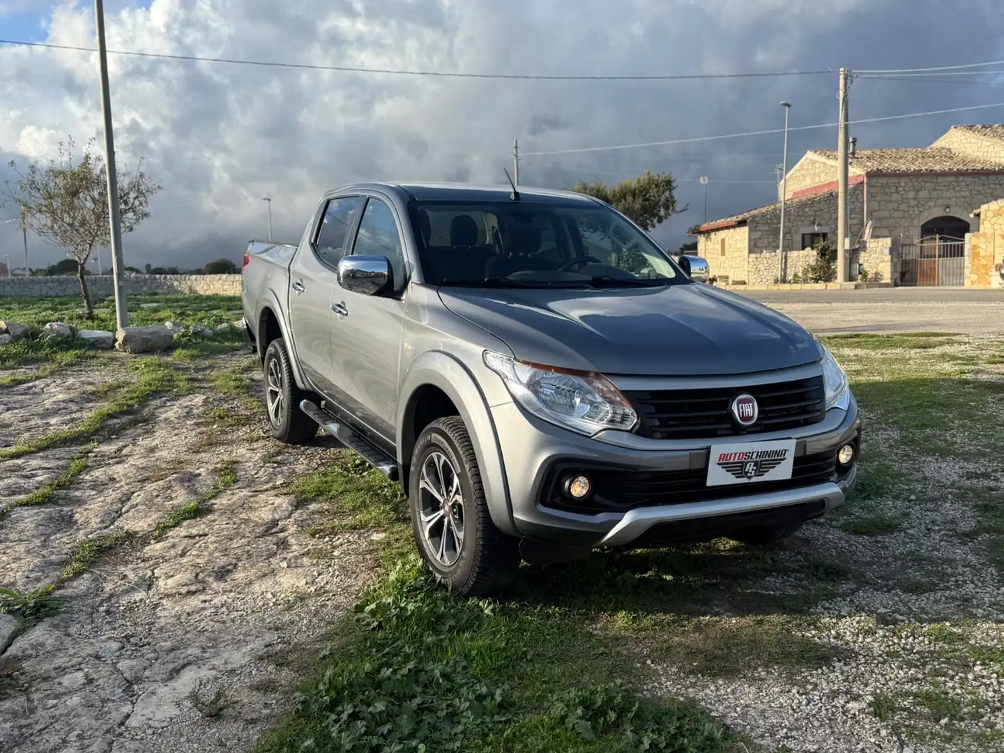 Fiat Fullback 2.4 D 180CV Double-Cab LX Gris - 1