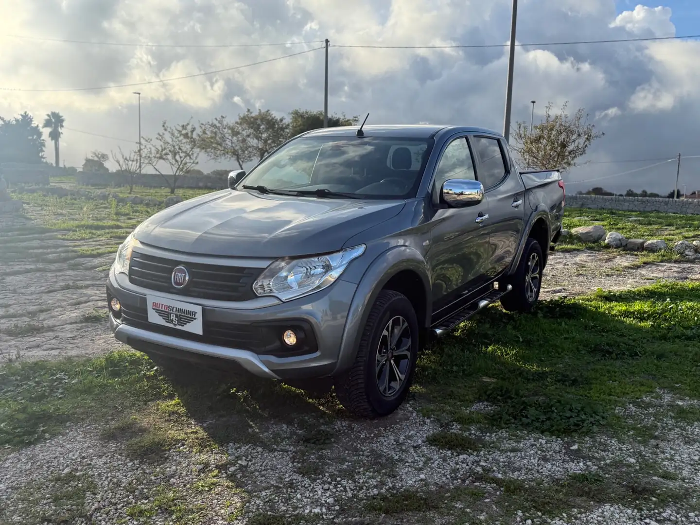 Fiat Fullback 2.4 D 180CV Double-Cab LX Gris - 2