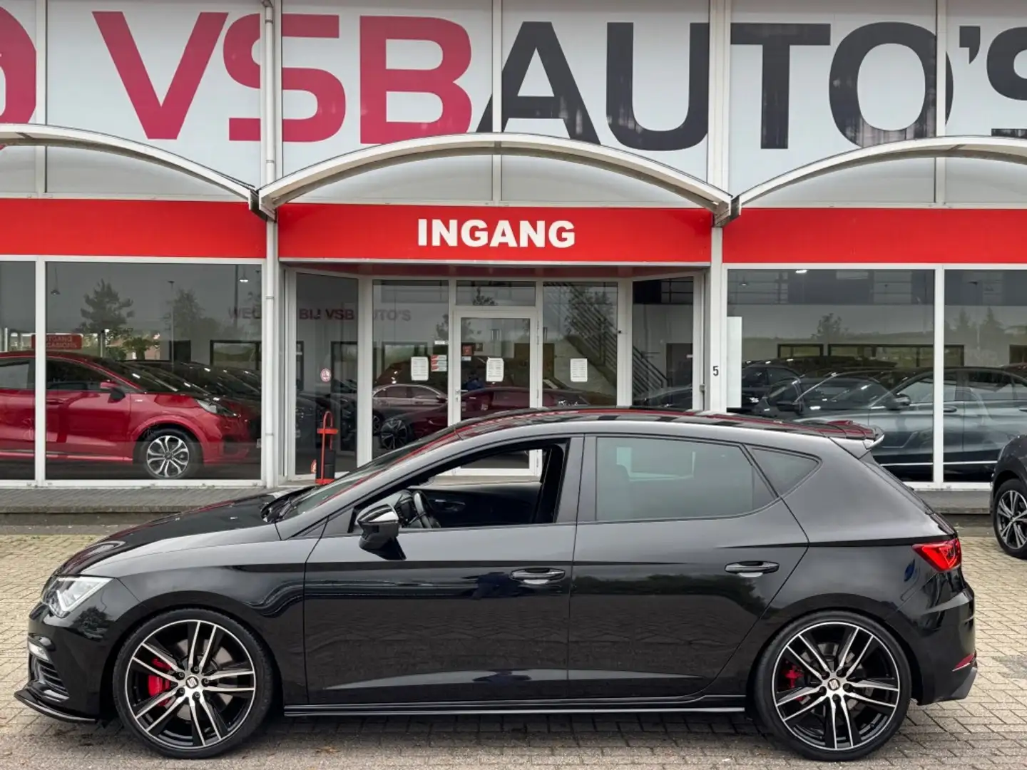 SEAT Leon CUPRA 2.0TSI 300PK. NAVI CAMERA CRUISE STOELVERWAR Noir - 2