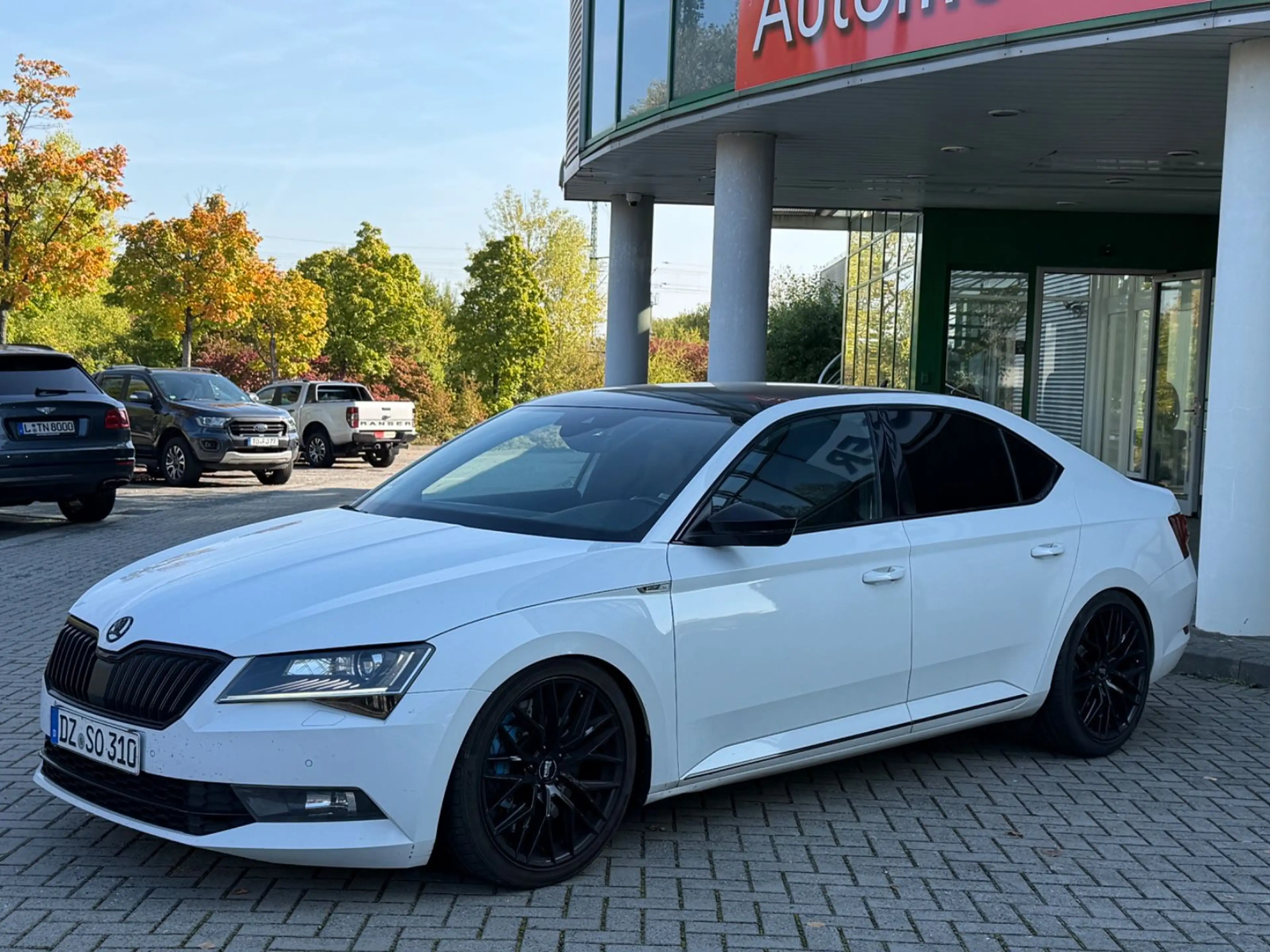 Skoda Superb Lim. Ambition AHK+Standhzg.+Mega Optik