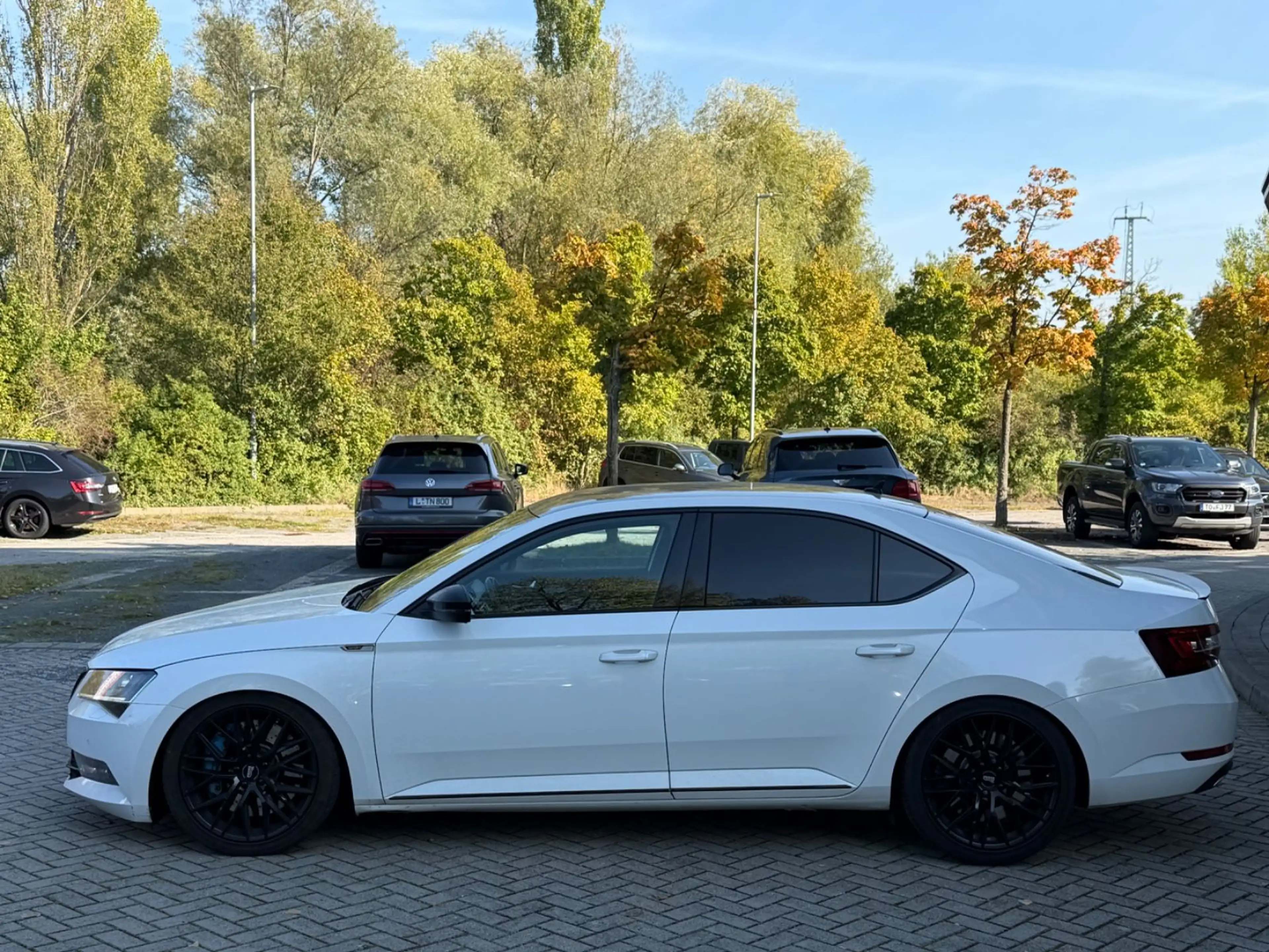 Skoda Superb Lim. Ambition AHK+Standhzg.+Mega Optik — photo 5