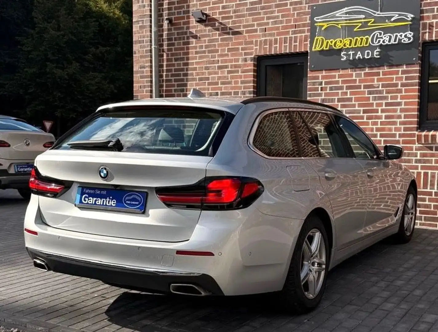 BMW 520 d Luxury Line Virtual*StandH.*Kamera*Memory Silber - 2