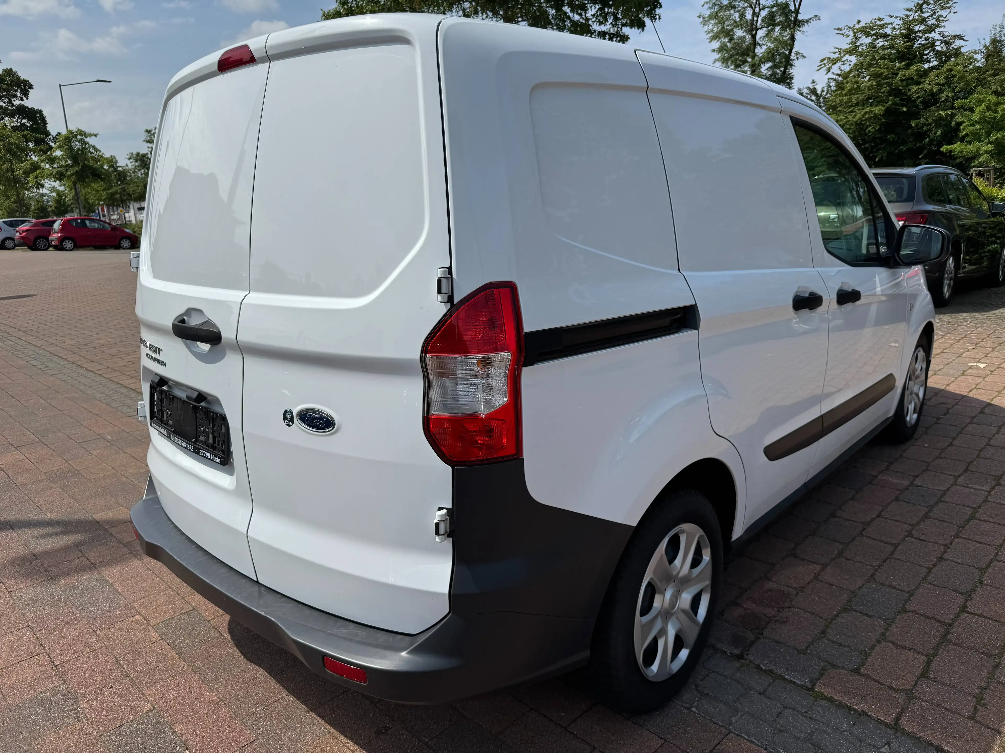 Ford Transit Courier D - Klima-HU & AU neu — photo 8