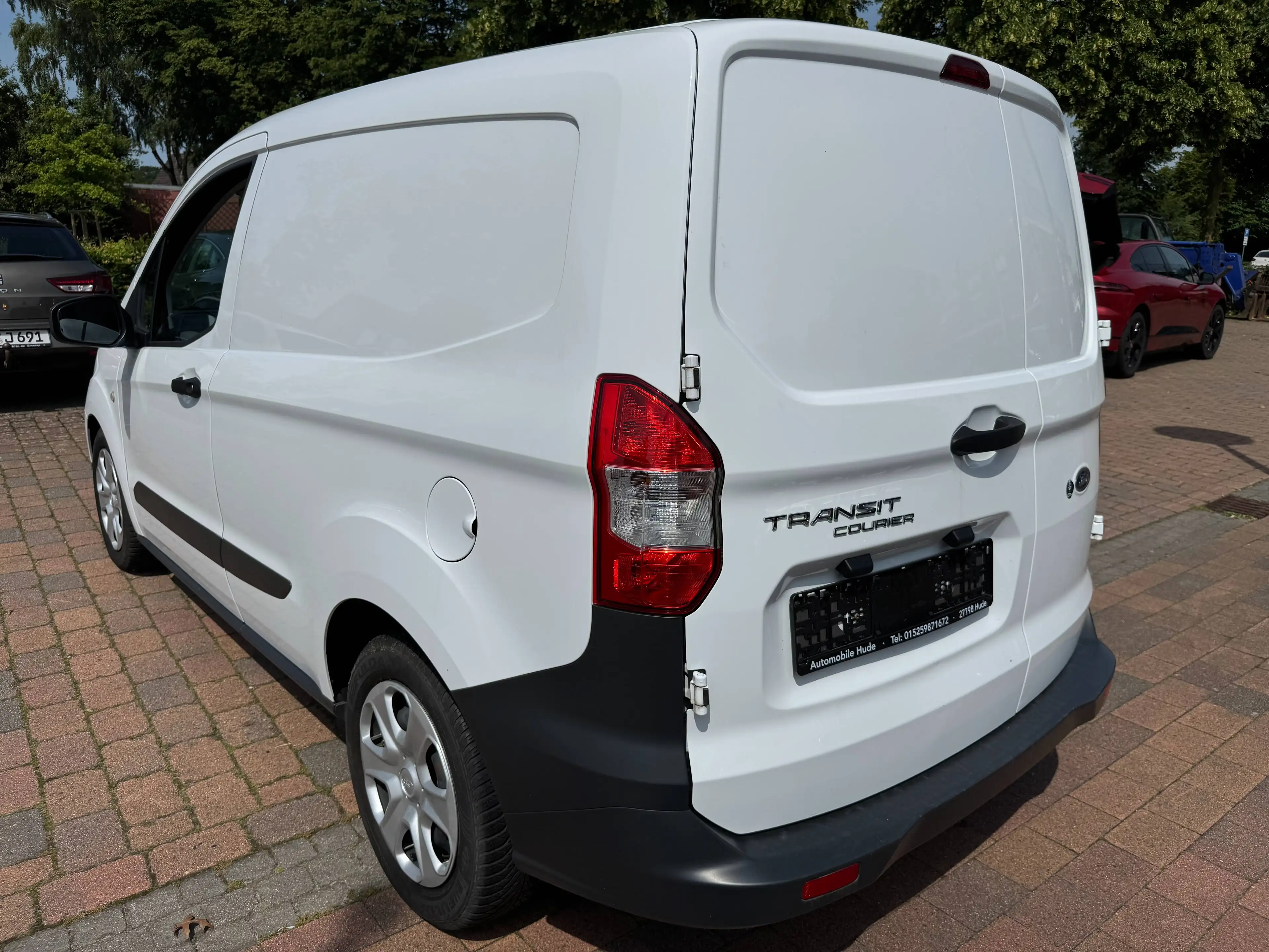Ford Transit Courier D - Klima-HU & AU neu — photo 7