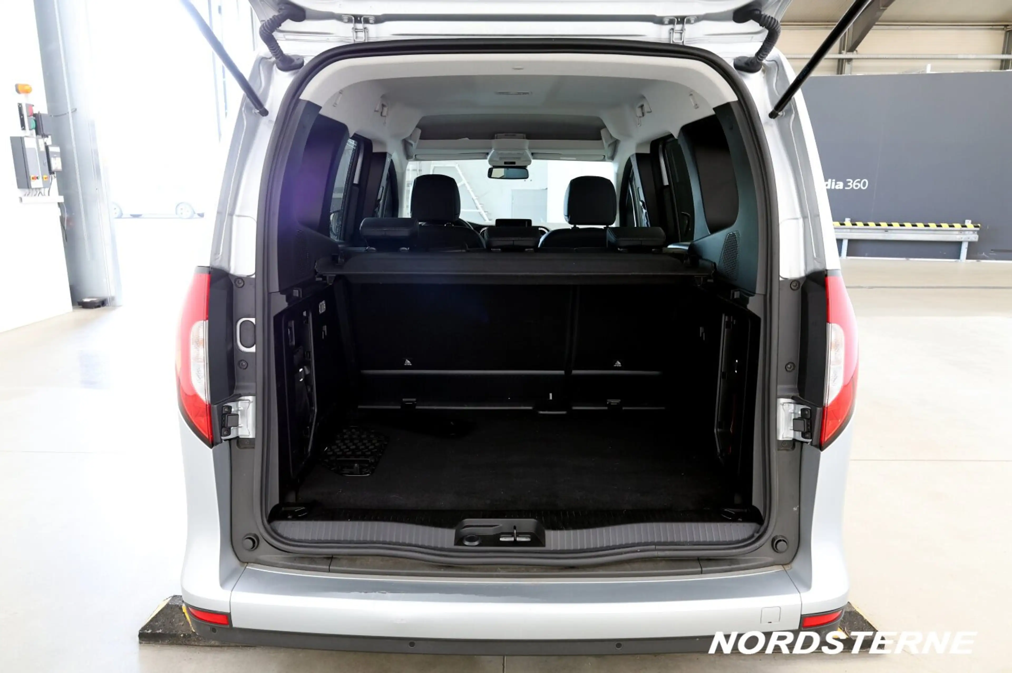 Mercedes-Benz T-Class T 180 PROGRESSIVE +MBUX+NAVI+KAMERA+SHZ — photo 7