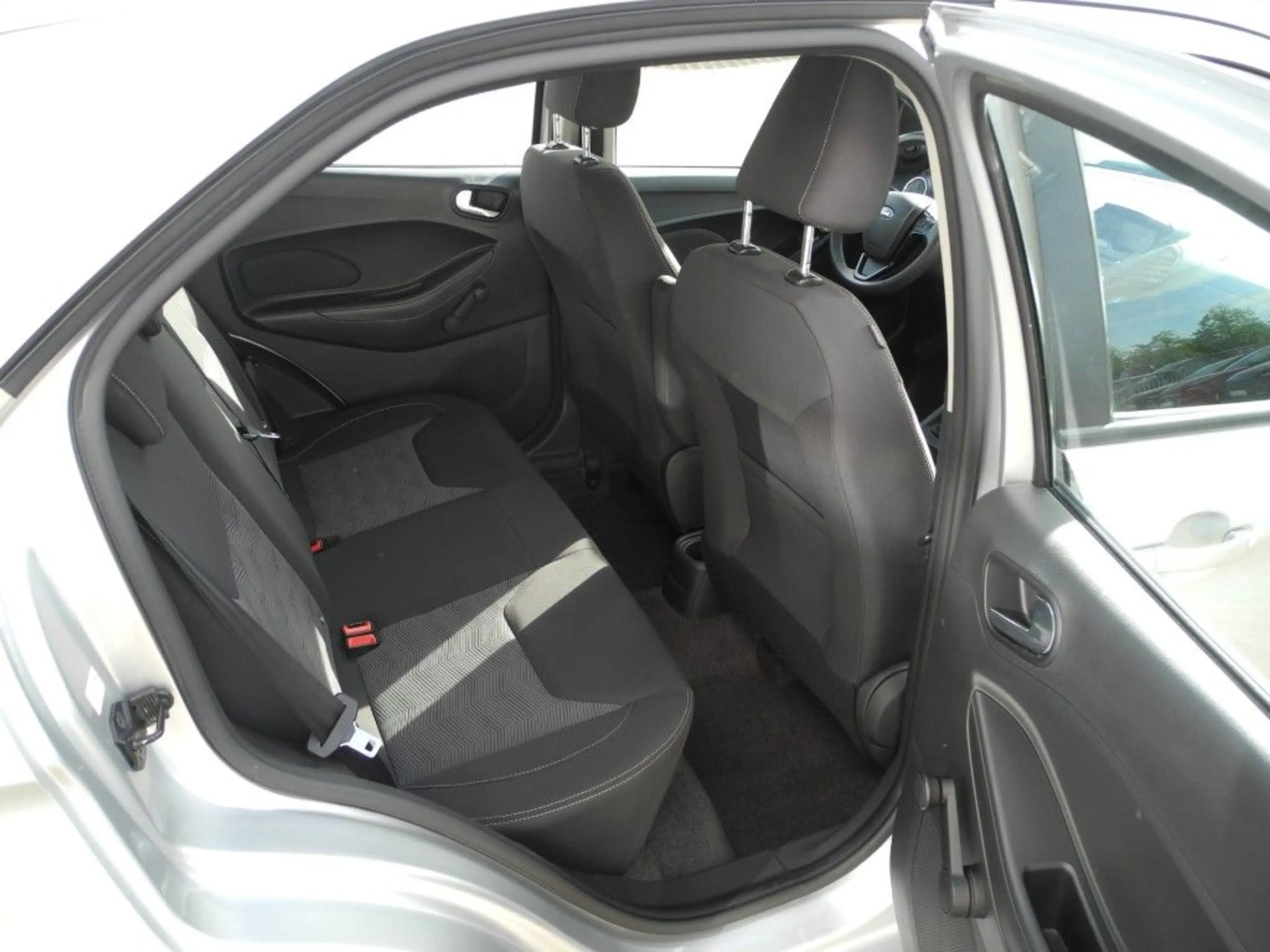Ford Ka/Ka+ Ka+ 1.2 Cool&Sound - Klimaaut., Alu, Sitzh., Allw. — photo 7