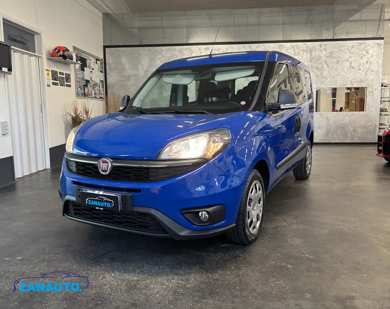 Fiat Doblo 1.4 Metano 120 cv Easy 7 Posti Blau - 1