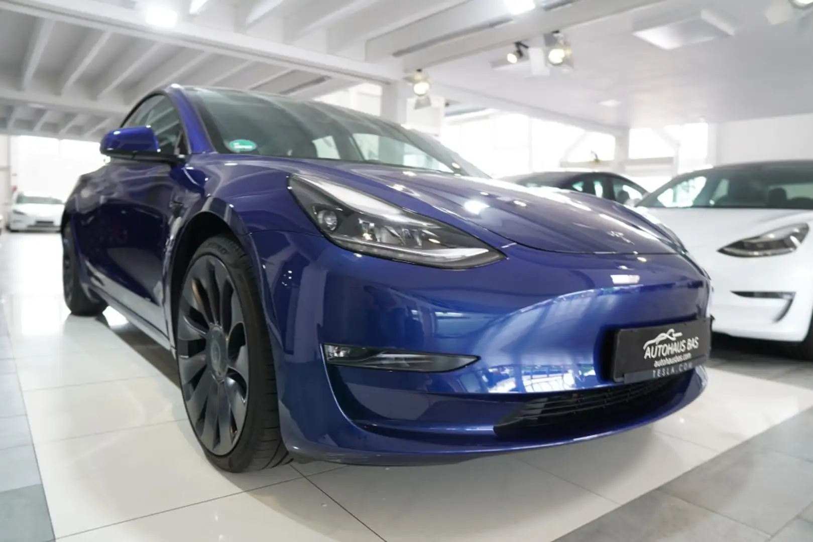 Tesla Model 3 Performance *Matrix-LED* Blauw - 1