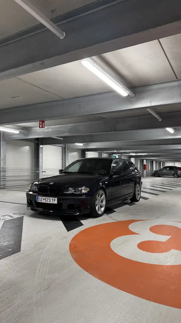 BMW 330 E46 Facelift - 1