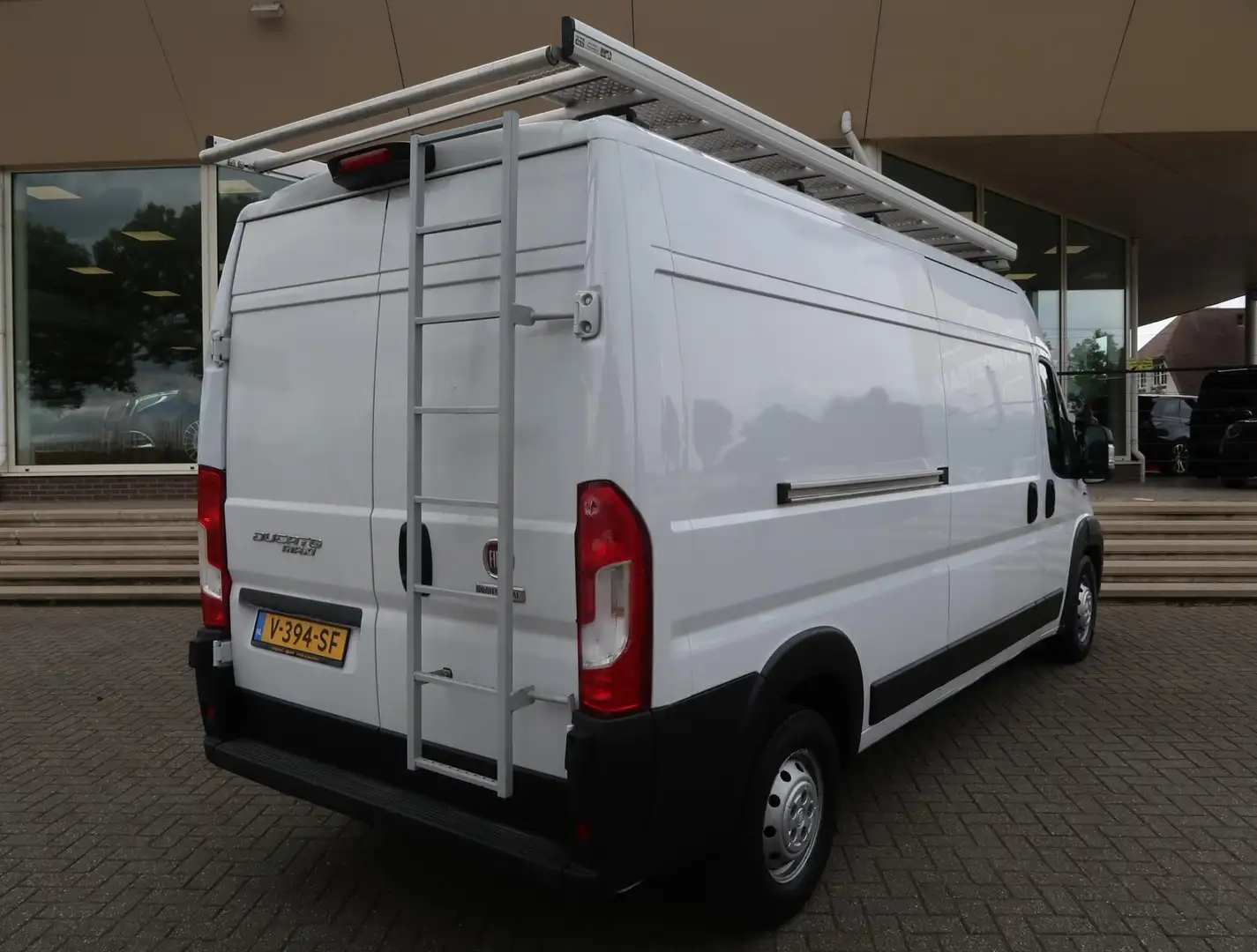 Fiat Ducato 35 2.3 149 PK MULTIJET L3H2 + CAMERA / IMPERIAAL / Blanc - 2