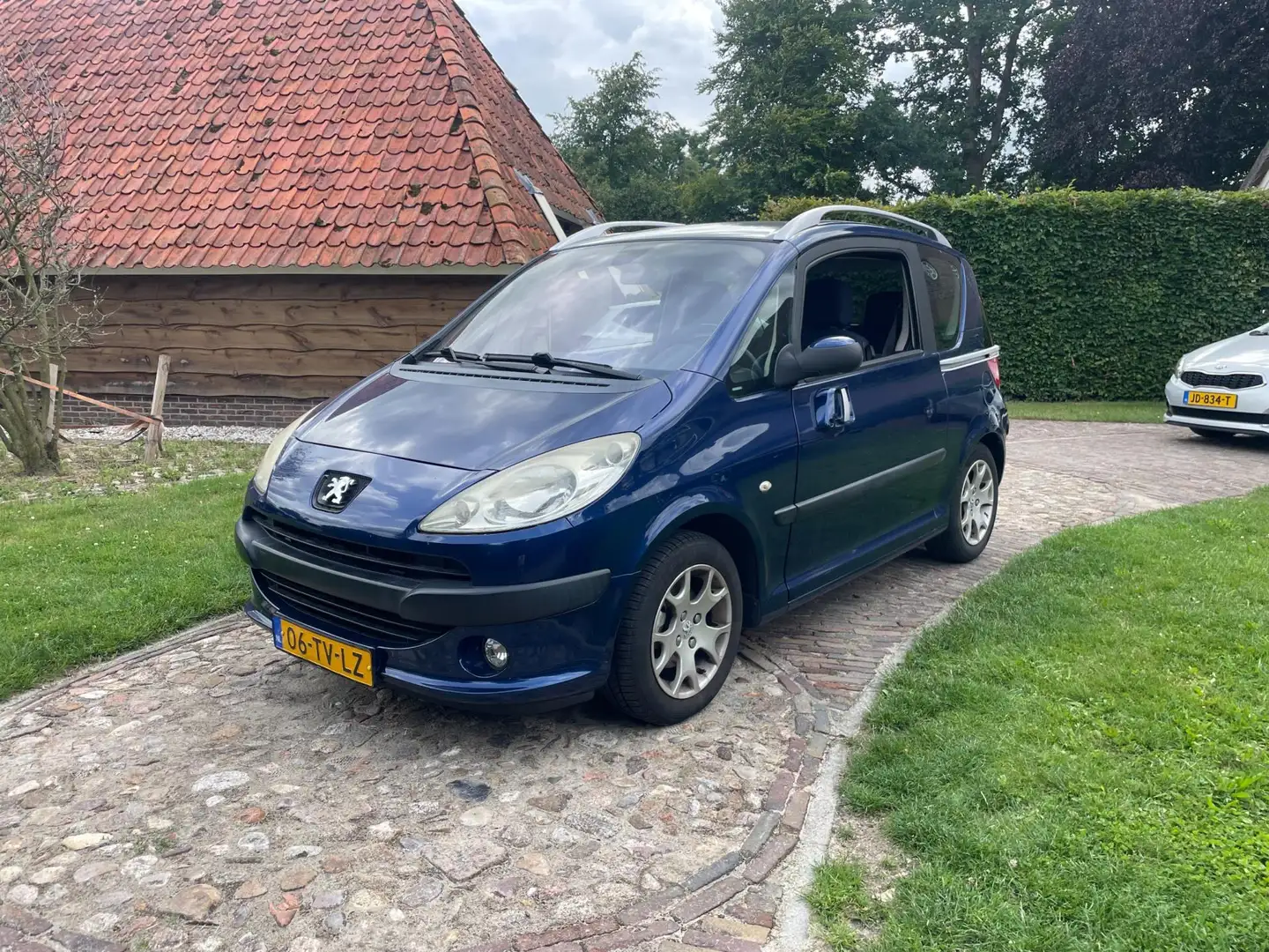 Peugeot 1007 1.6-16V Sesam Gentry-NL auto-Clima-LMV-PDC-TREKHAA Albastru - 1
