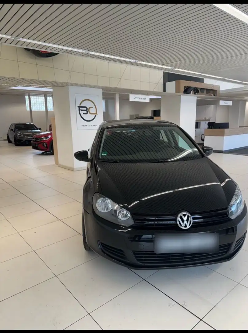 Volkswagen Golf Trendline Schwarz - 1