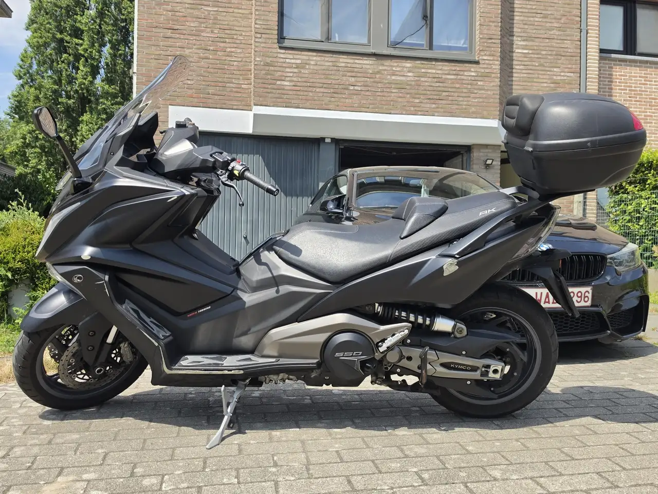 Kymco AK 550