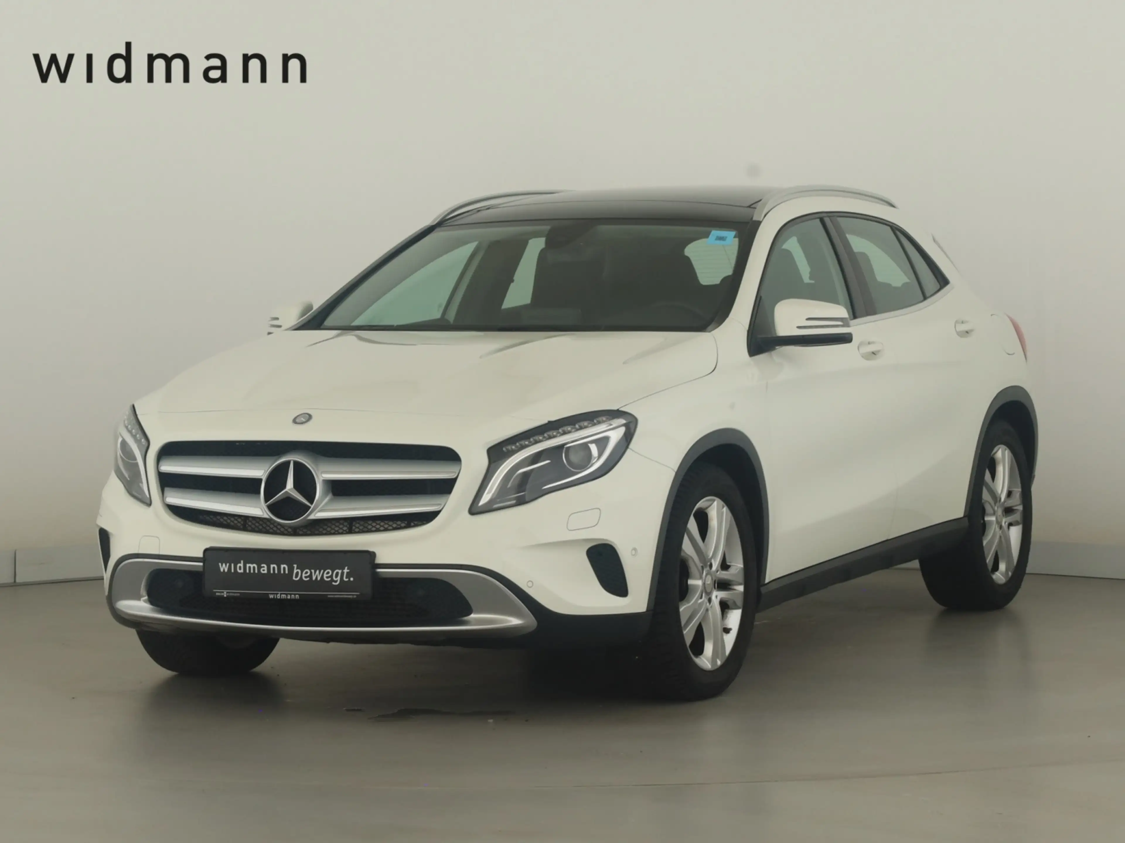 Mercedes-Benz GLA 180 *Bi-Xenon*Panorama*Park-Assist*Sitzhzg.*