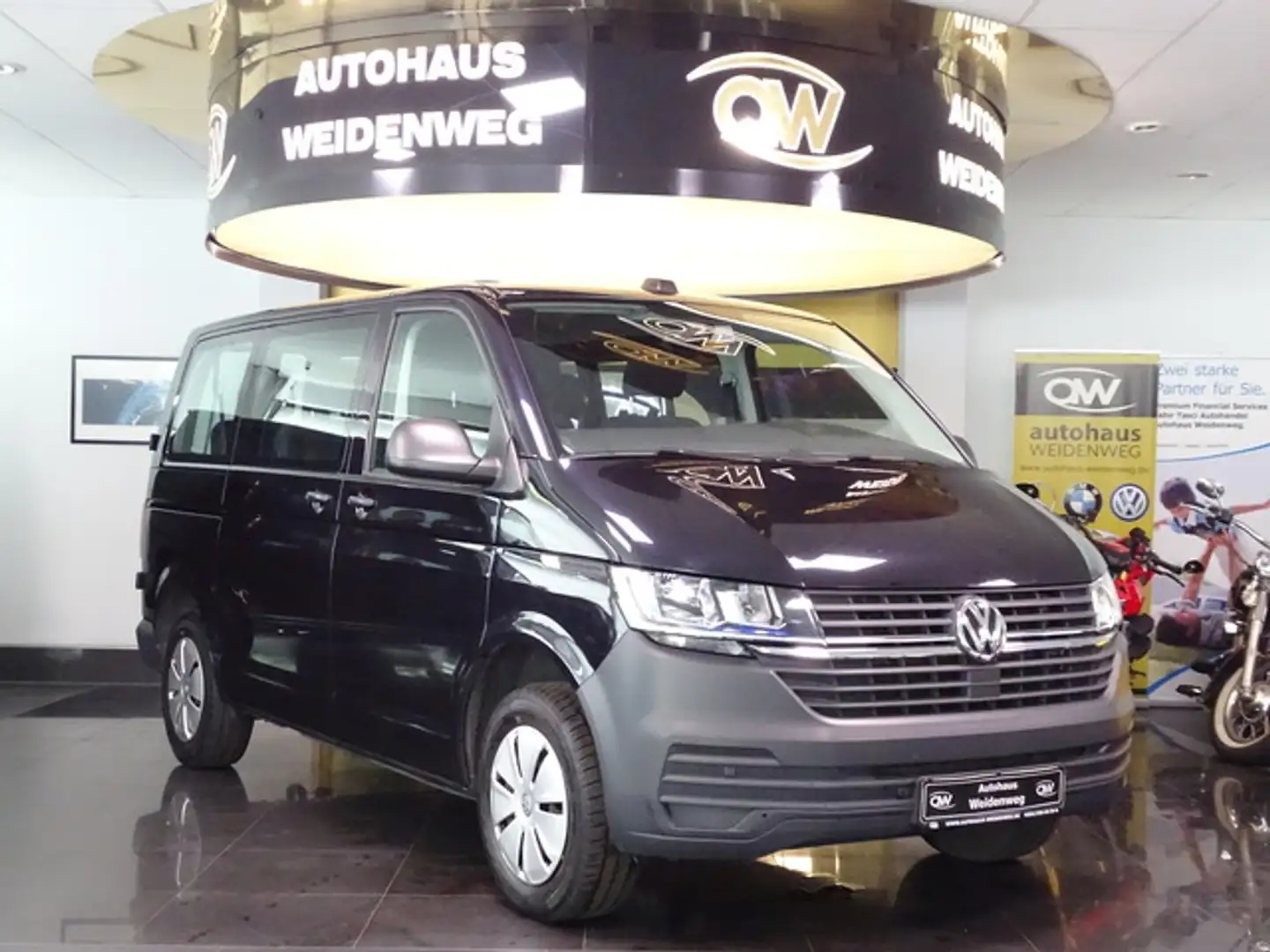 Volkswagen T6 Transporter Kombi DSG Autom.Klima AHK 9Sitze Schwarz - 1