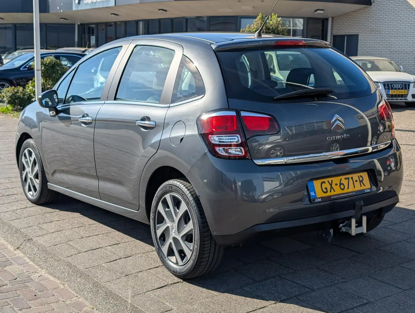 Citroen C3 1.2 PureTech Collection Grau - 2