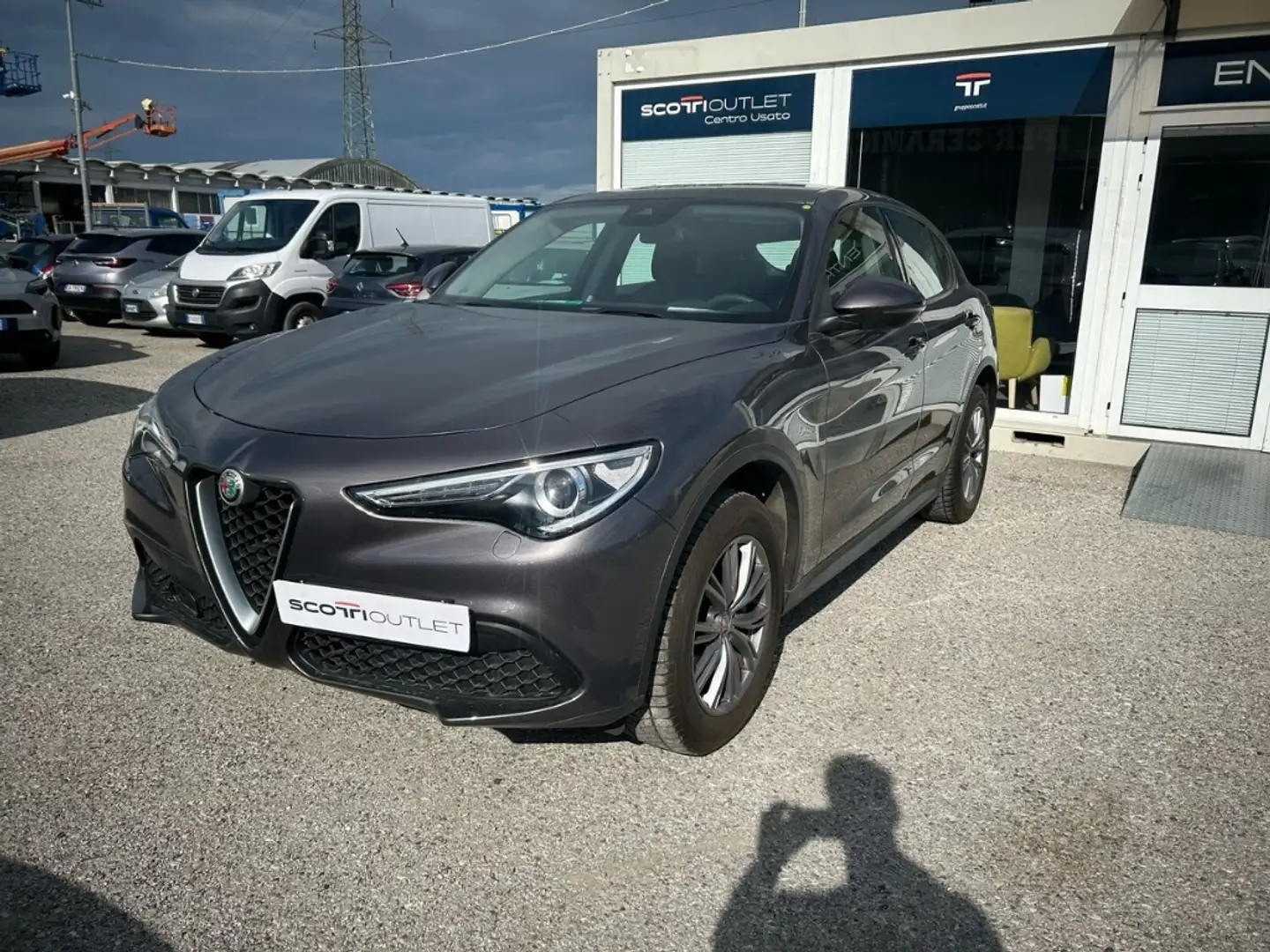 Alfa Romeo Stelvio 2.2 Turbo Business Šedá - 1