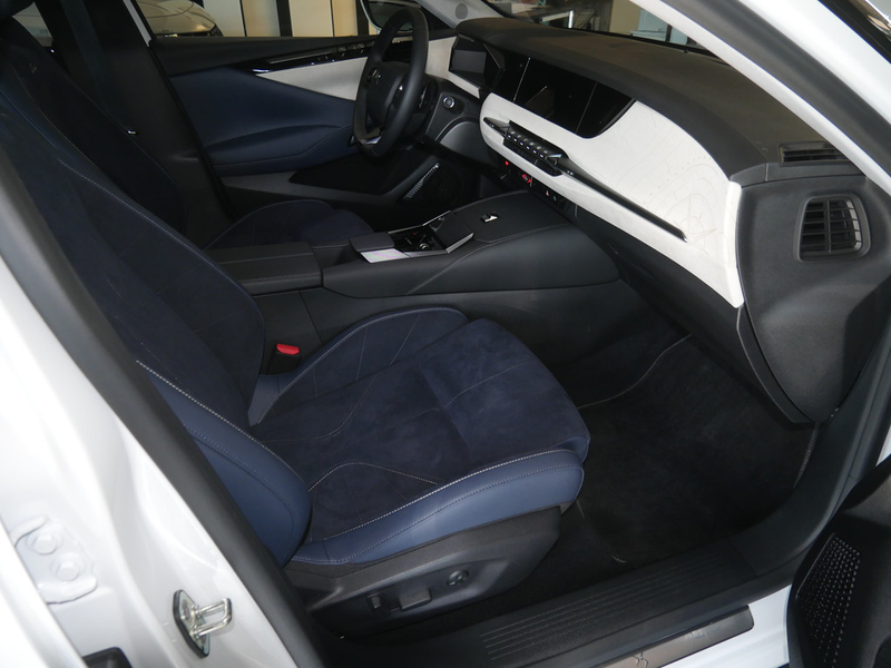 DS Automobiles DS 4 E-TENSE Jules Verne PDC SHZ NAVI ACC LED — photo 2