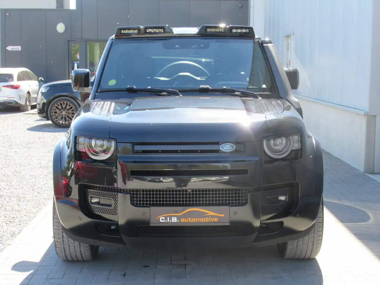 Land Rover Defender 90 D250 SE € 42.500 netto / Urban Pack / Black Pack / Lichte Vracht / .... — foto 7