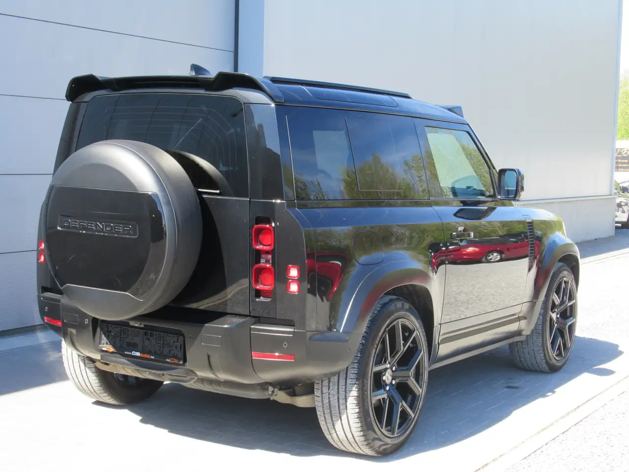 Land Rover Defender 90 D250 SE € 42.500 netto / Urban Pack / Black Pack / Lichte Vracht / .... — foto 3