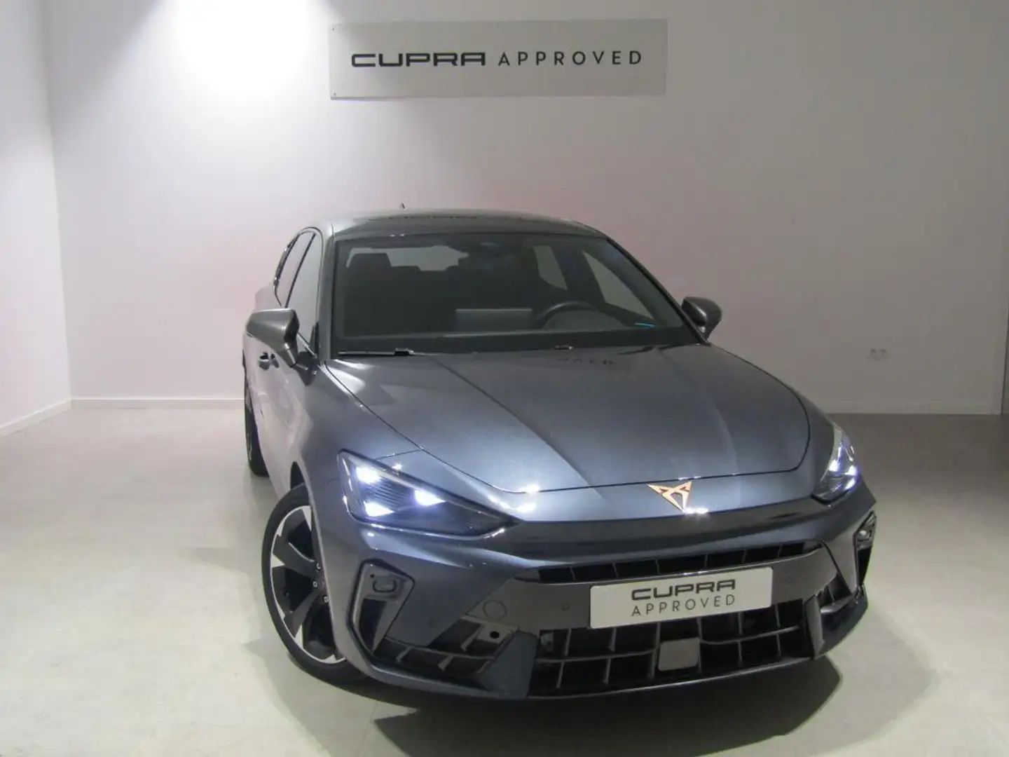 CUPRA Leon 1.5 eTSI 110 DSG Gris - 1