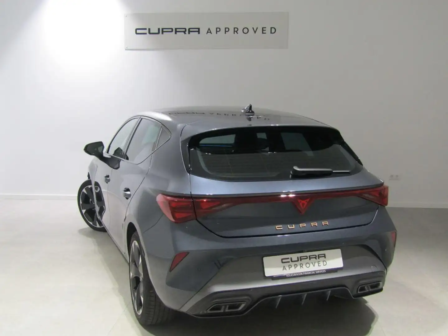 CUPRA Leon 1.5 eTSI 110 DSG Gris - 2