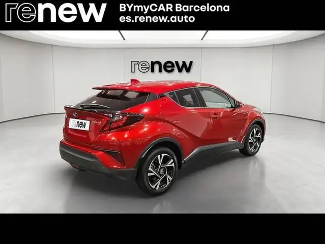 Toyota C-HR view 3