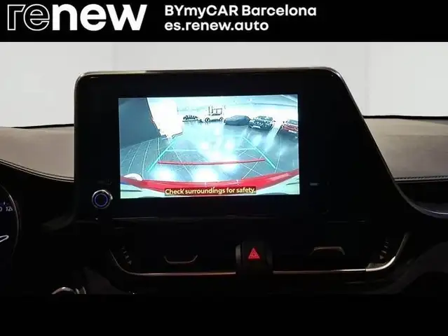 Toyota C-HR view 16