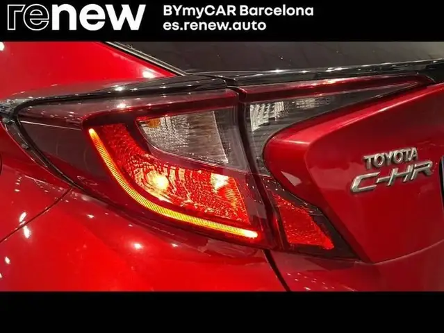 Toyota C-HR view 19
