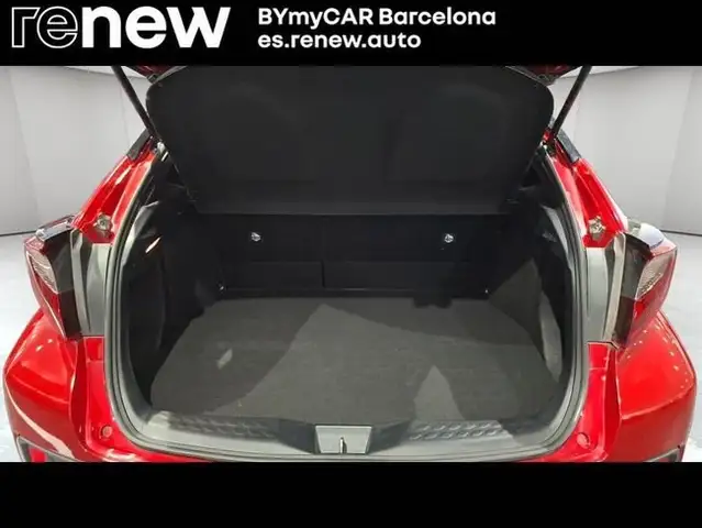 Toyota C-HR view 11