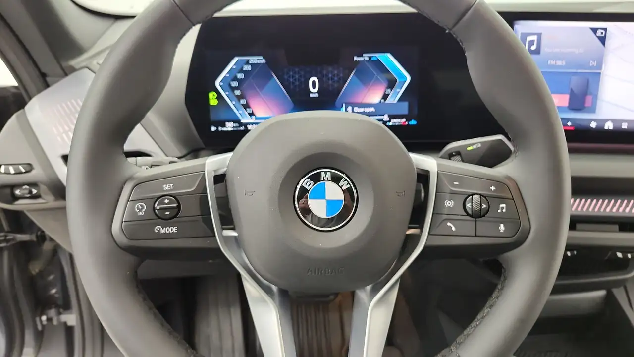 BMW 2 Series снимка BMW 2 Series