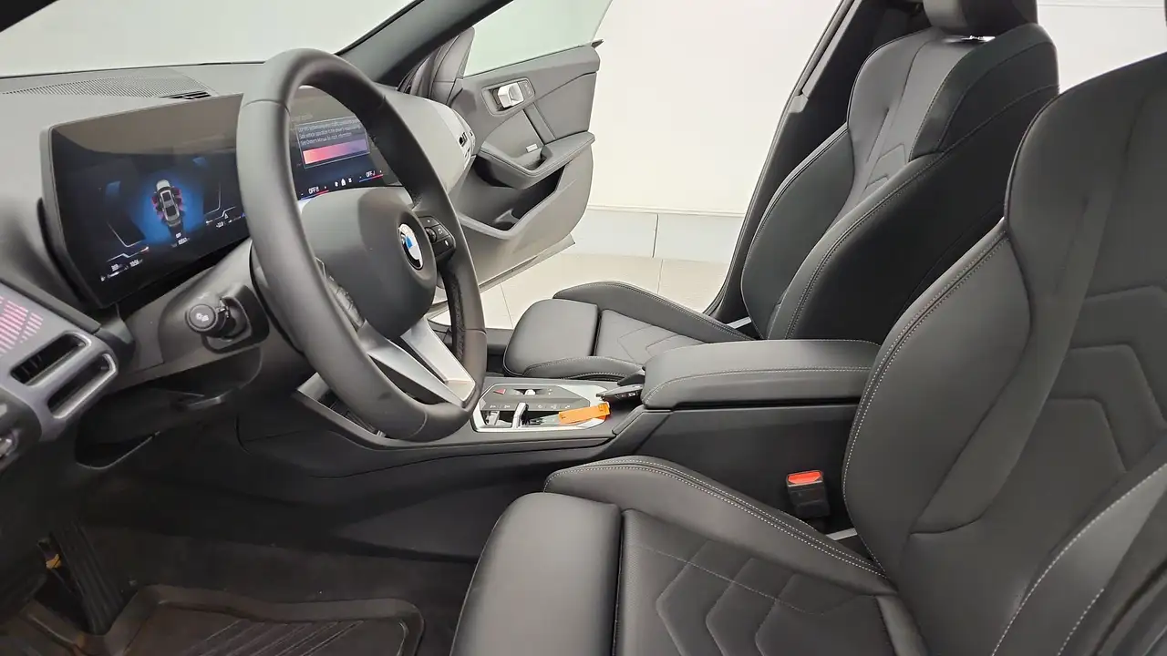 BMW 2 Series снимка BMW 2 Series