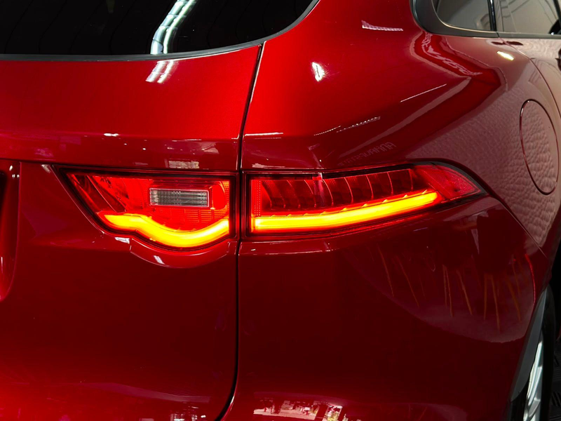 Jaguar F-Pace 20d AWD SHZ#LH#FH#NAV#TEMP#SPUR#KEYLE#AHK — photo 10