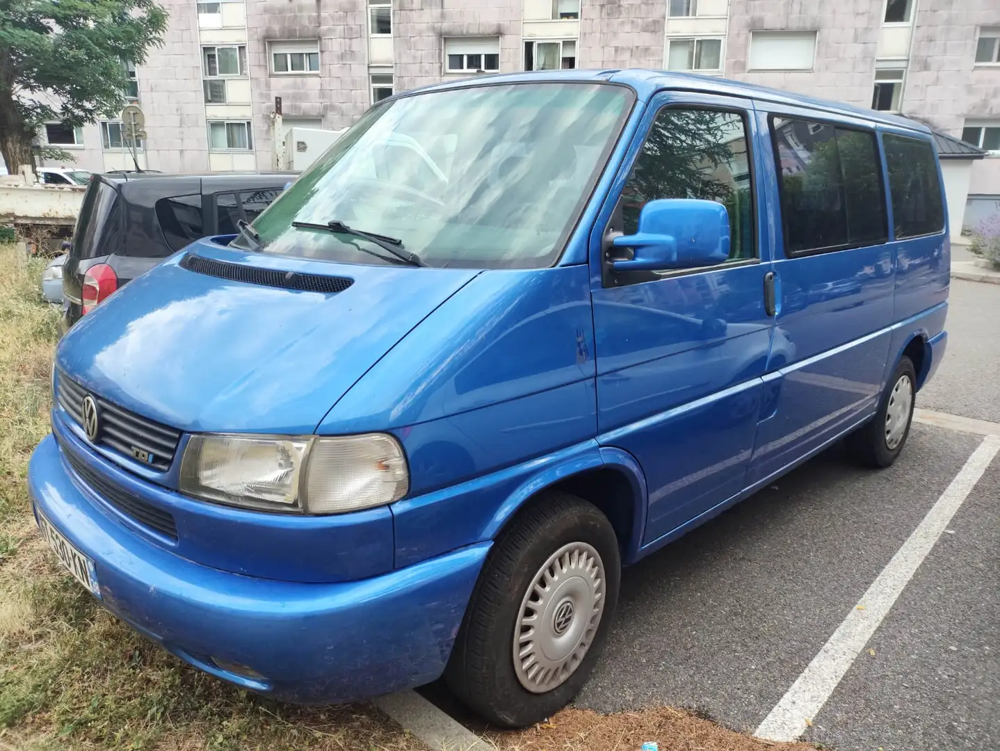 Volkswagen T4 Combi TDI 102 Confort Bleu - 2