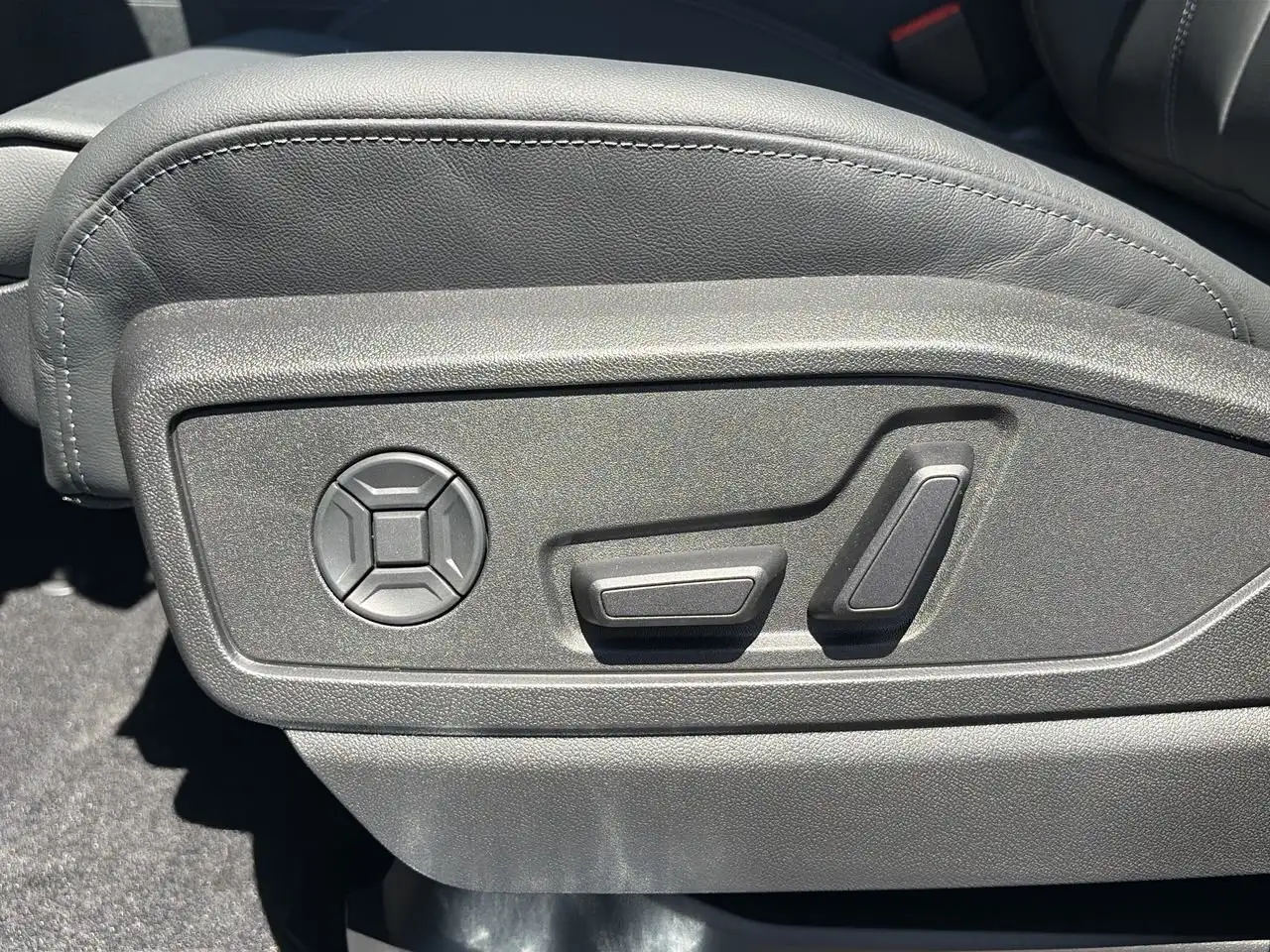 Audi Q5 снимка Audi Q5