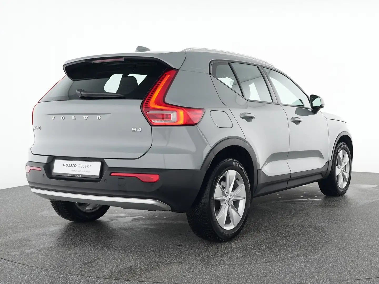 Volvo XC40 B4 Benzin Geartronic Core 18"+AHK+WINTER-PA Grau - 2