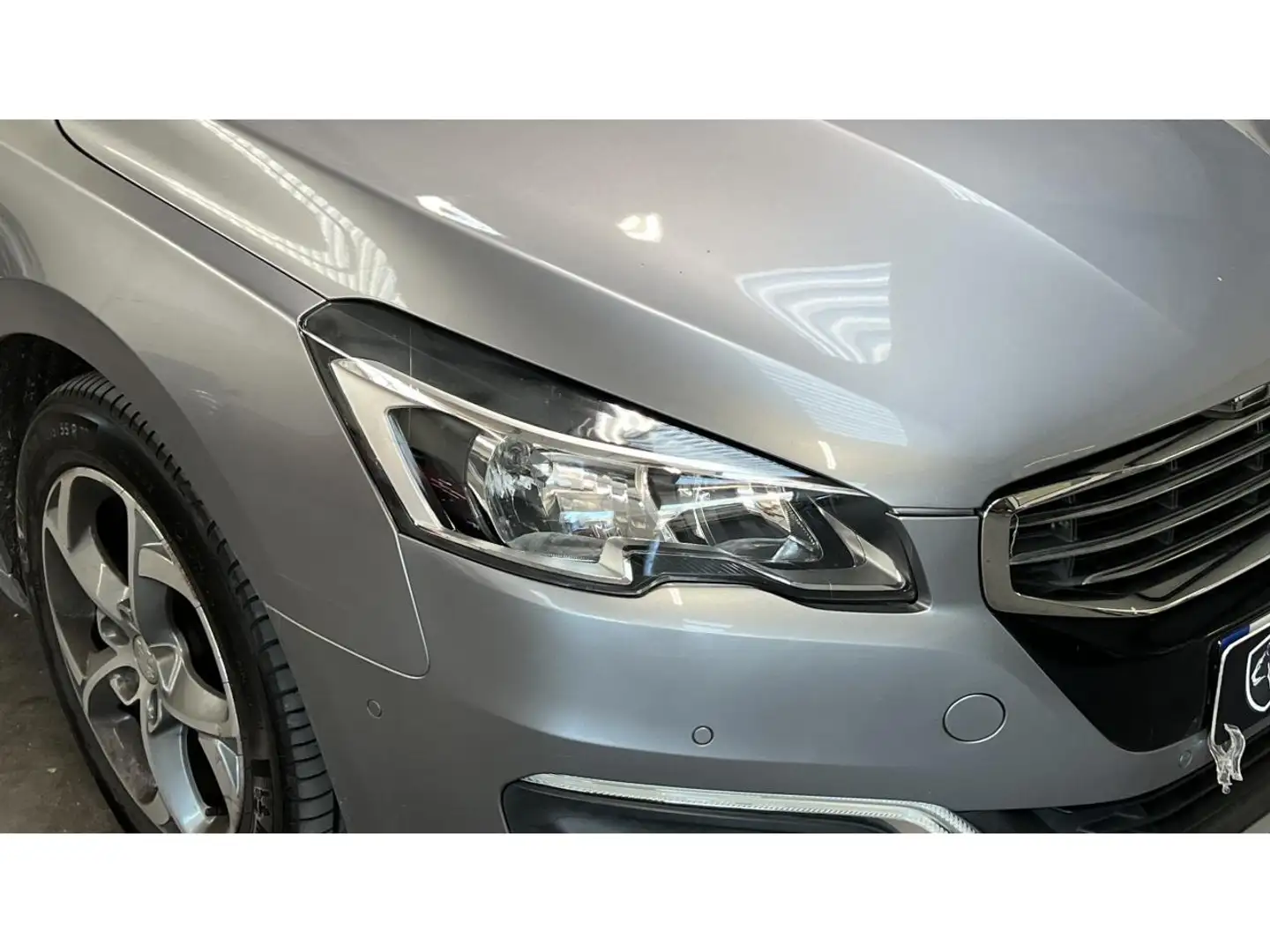 Peugeot 508 2.0 BlueHDi 150  ALLURE Grau - 2