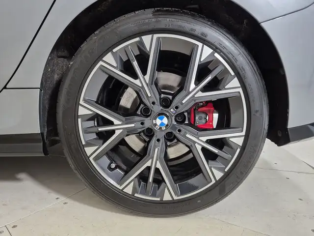 BMW 1 Series view 14