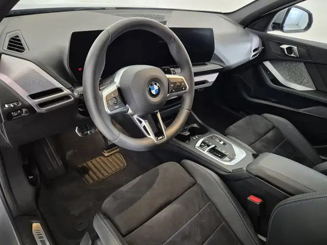 BMW 1 Series view 7