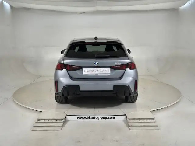 BMW 1 Series view 4